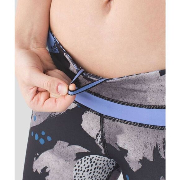 LULULEMON ATHLETICA Inspire Crop II 'Full On Luxtreme (Mesh) Size 6 - Picture 4 of 6